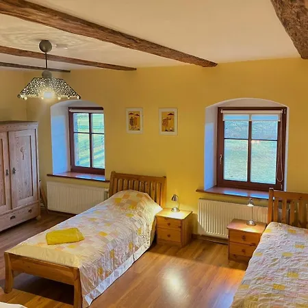 مزرعة للإقامة Dom Pod Sowa