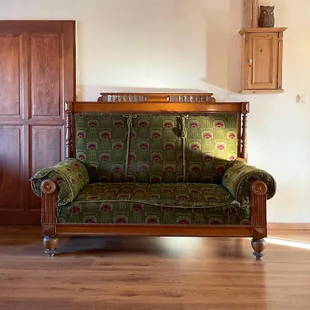 Dom Pod Sowa مزرعة للإقامة